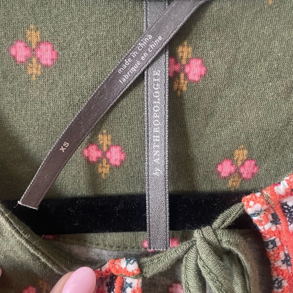 Anthropologie olive green and pink floral boho v neck tank top blouse - Picture 5 of 6